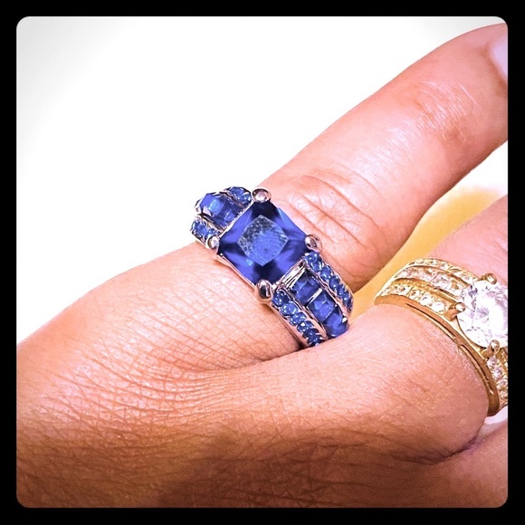 Jewelry - 💙Silver Simulated Blue Sapphire stone Ring💙